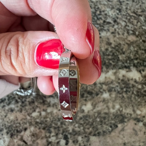 Louis Vuitton Paris silver necklace - Picture 11 of 14